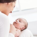 Fascinující odrazy novorozence